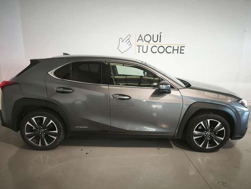 Usado Lexus UX 250h Executive Line 154 CV (113 kW) 2020 Gris SUV
