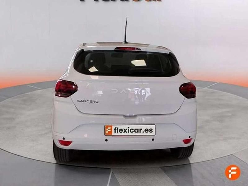 Usado Dacia Sandero Essentiel 91 CV (66 kW) 2024 Blanco Utilitario