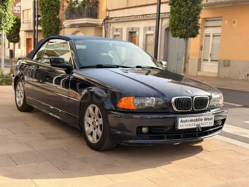 Usado BMW 323 Cabriolet 170 CV (125 kW) 2000 Azul Descapotable