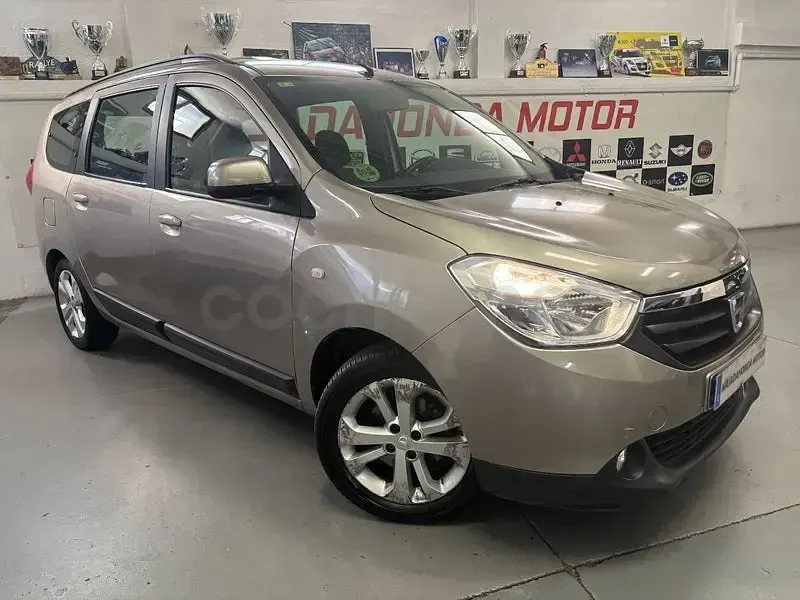 Usado Dacia Lodgy Ambiance 110 CV (80 kW) 2012 Beige Monovolumen