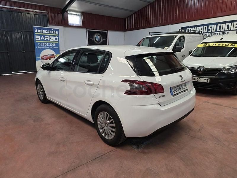 Usado Peugeot 308 Access 100 CV (73 kW) 2019 Blanco Berlina
