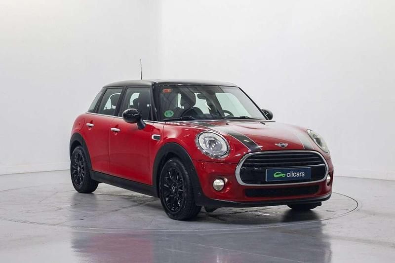 Usado Mini Cooper 136 CV (100 kW) 2017 Rojo Utilitario