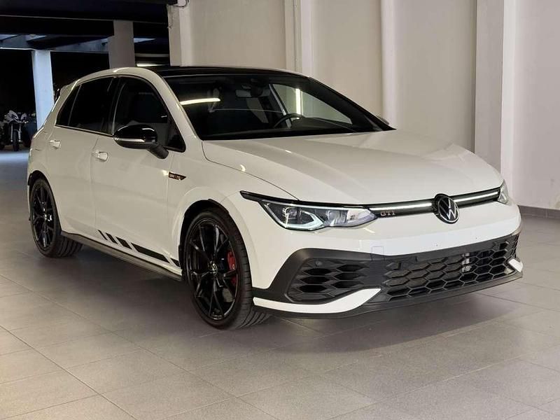 Usado VW Golf VIII GTI 300 CV (220 kW) 2022 Blanco Utilitario