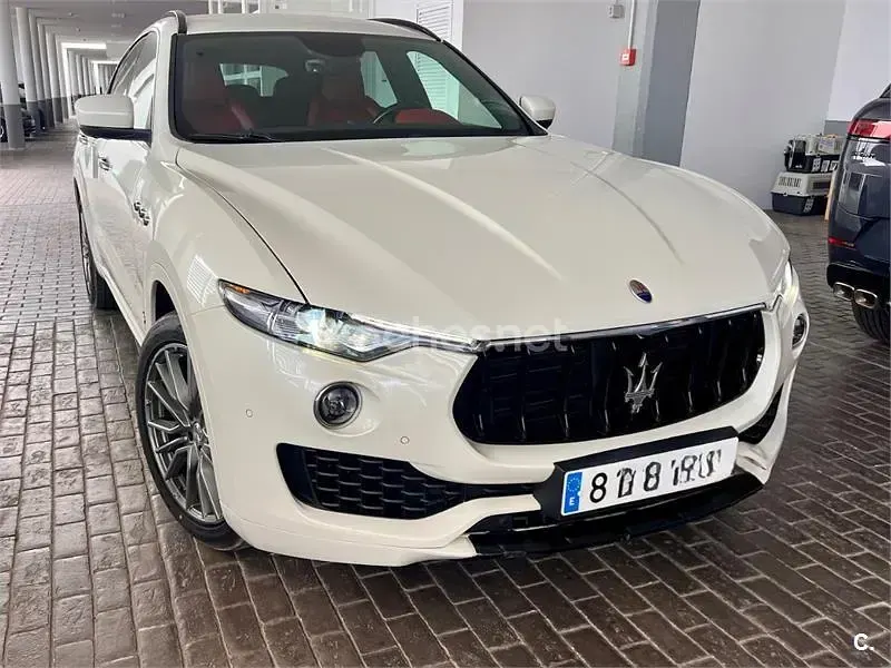 Usado Maserati Levante 275 CV (202 kW) 2018 Blanco SUV