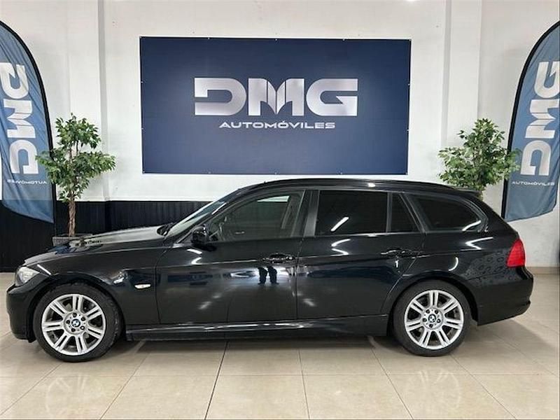 Usado BMW 318 143 CV (105 kW) 2011 Negro Familiar