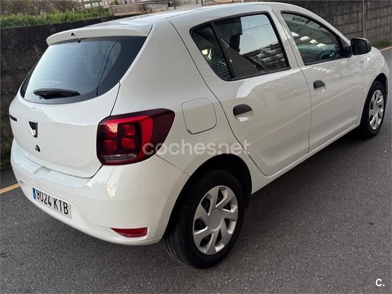 Usado Dacia Sandero Essentiel 73 CV (53 kW) 2019 Blanco Berlina