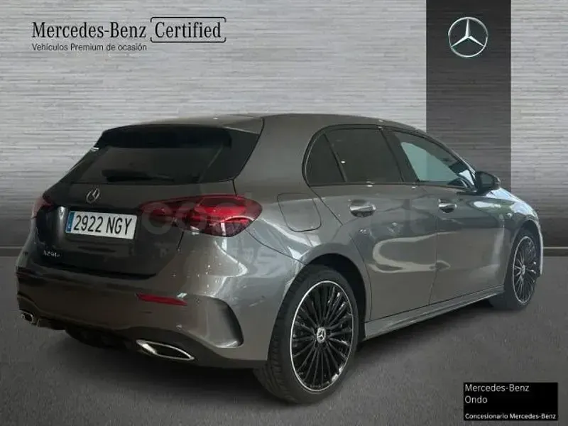 Usado Mercedes A250 218 CV (160 kW) 2025 Gris / plata Berlina