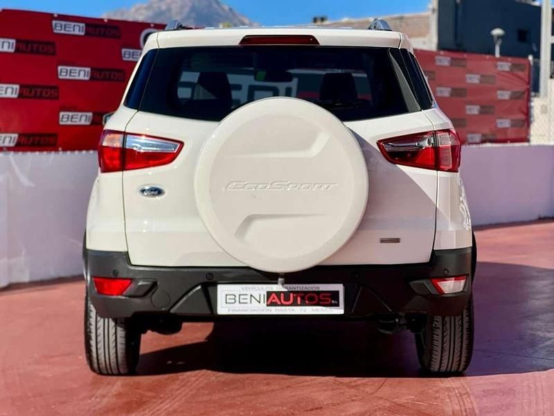 Usado Ford Ecosport Trend 125 CV (91 kW) 2015 Blanco SUV