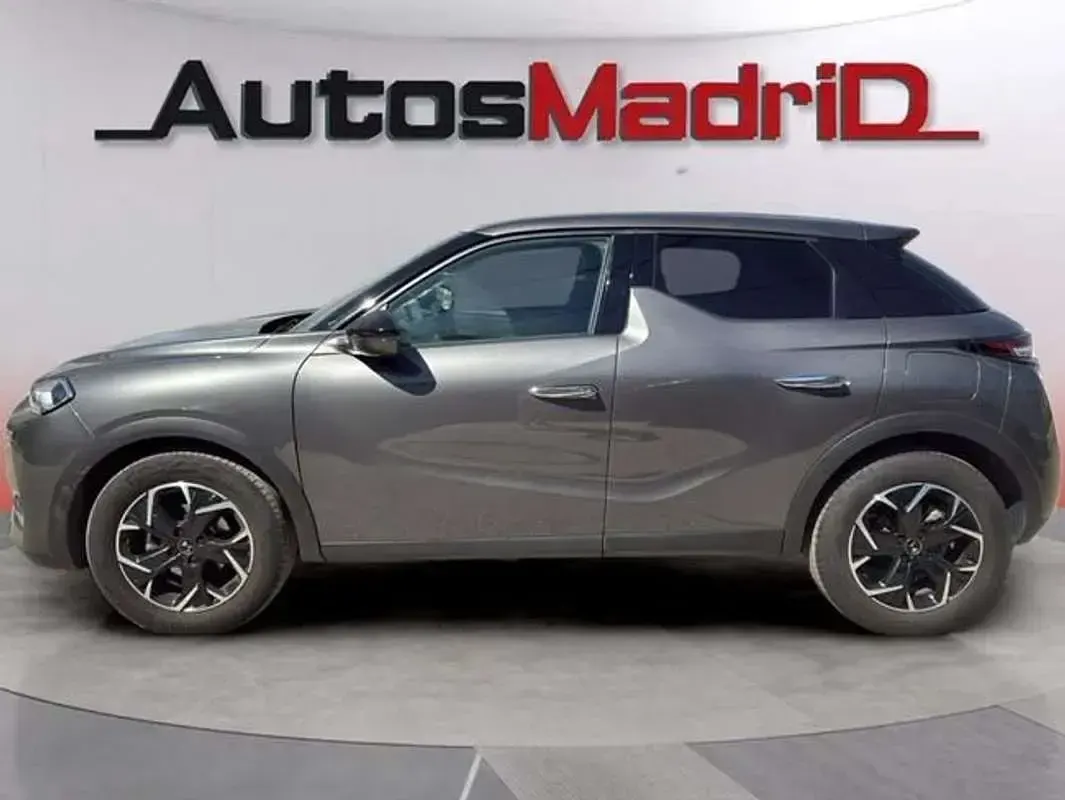 Usado DS Automobiles DS3 Crossback So Chic 110 CV (80 kW) 2021 Gris SUV