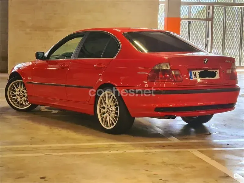 Usado BMW 320 150 CV (110 kW) 2000 Rojo Berlina