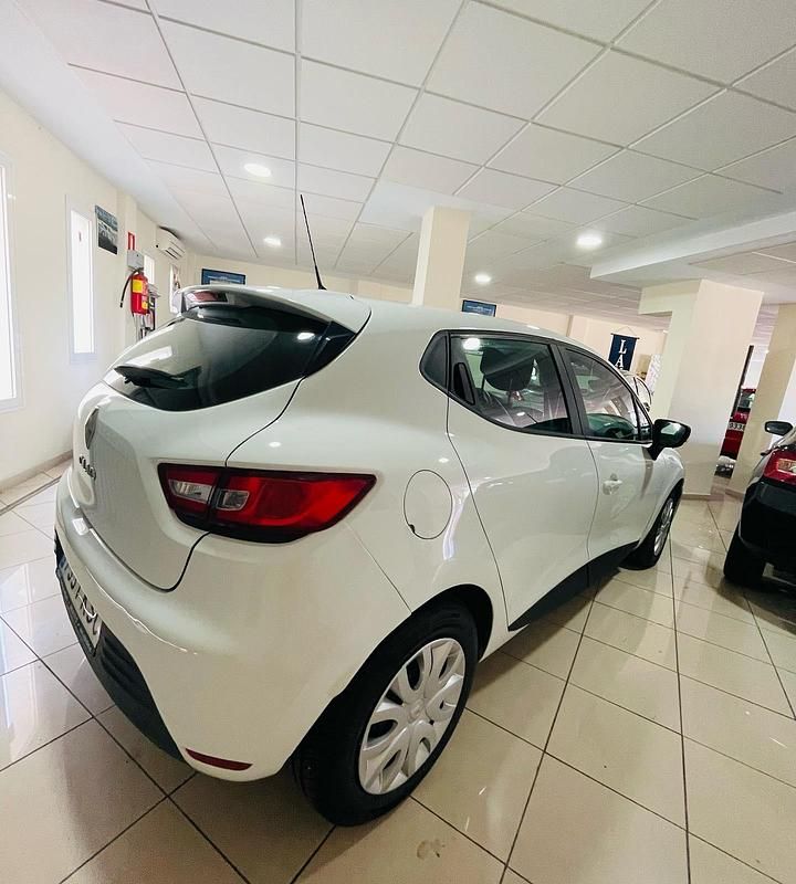 Usado Renault Clio IV Business 75 CV (55 kW) 2018 Blanco