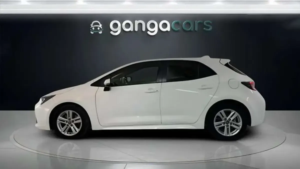 Usado Toyota Corolla Active 122 CV (89 kW) 2021 Blanco Utilitario