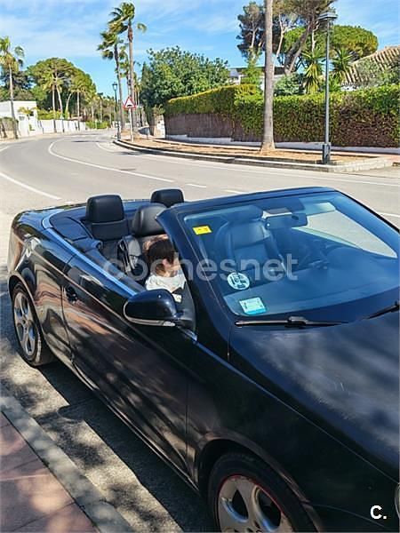 Usado VW Eos 140 CV (102 kW) 2008 Negro Descapotable