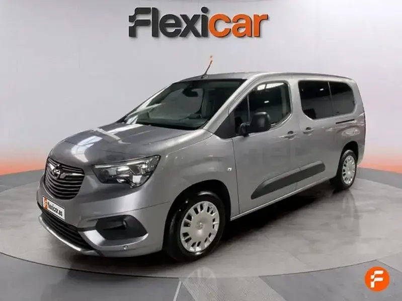 Usado Opel Combo Life 102 CV (75 kW) 2021 Gris / plata Monovolumen