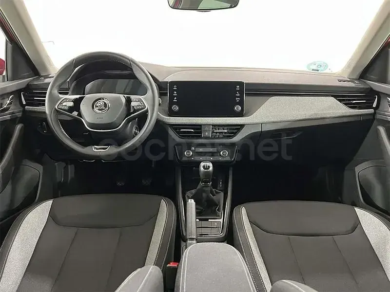 Usado Skoda Kamiq Selection 95 CV (69 kW) 2024 Rojo SUV