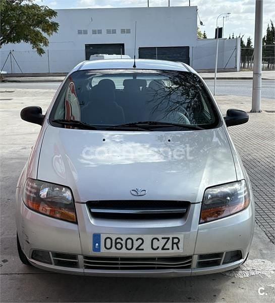 Gris / plata Usado 2004 Chevrolet Kalos SE Berlina | 2600 € (Precio justo) - Imagen 1/4