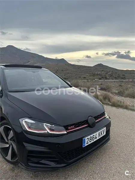 Usado VW Golf VII GTI 230 CV (169 kW) 2018 Negro Berlina