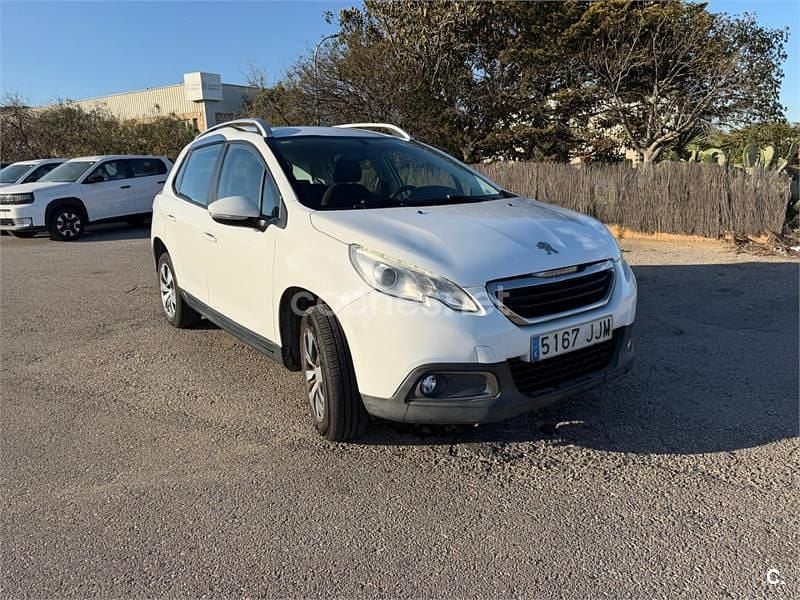 Usado Peugeot 2008 Active 82 CV (60 kW) 2015 Blanco SUV