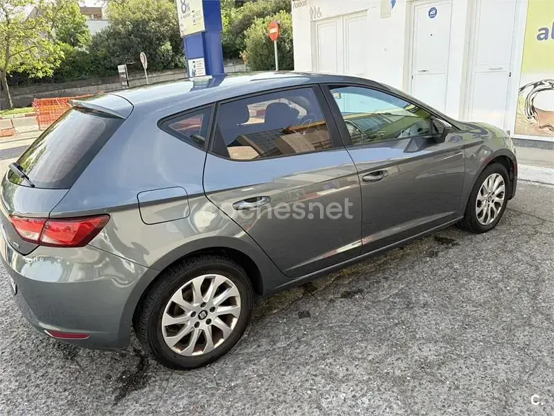 Usado Seat Leon I-Tech 105 CV (77 kW) 2015 Beige Berlina
