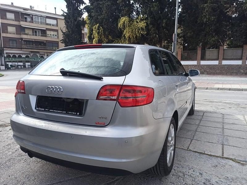 Usado Audi A3 Ambiente 105 HP (77 kW) 2013 Cinzento Sedan