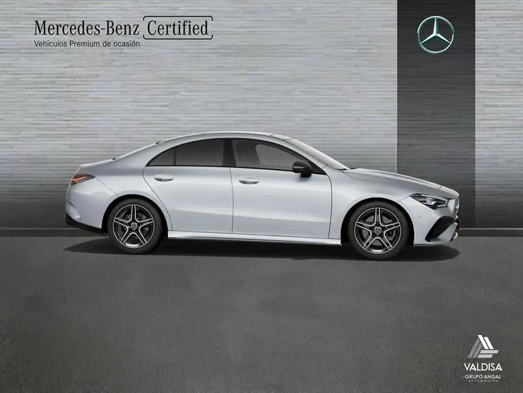 Usado Mercedes CLA200 163 CV (119 kW) 2025 Berlina