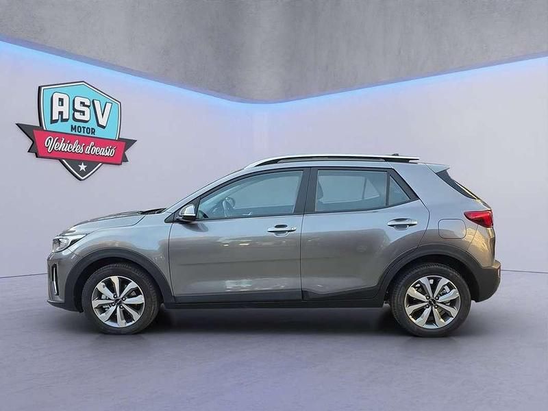 Usado Kia Stonic 99 CV (72 kW) 2025 Gris SUV