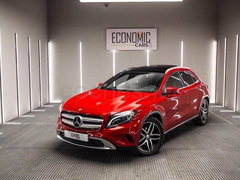 Usado Mercedes GLA200 Urban 136 CV (100 kW) 2015 Rojo SUV