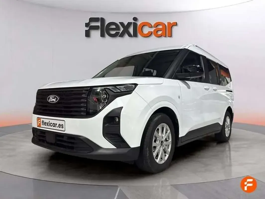 Usado Ford Tourneo Active 125 CV (91 kW) 2023 Blanco Van