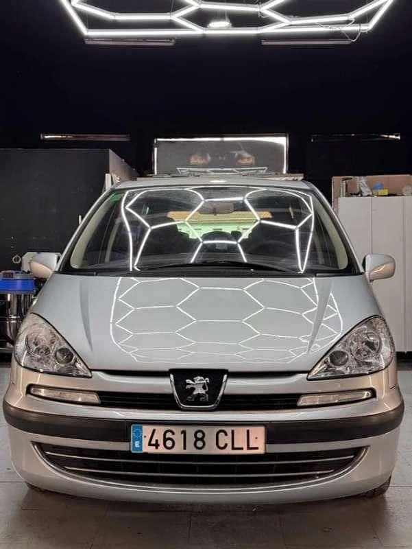 Usado Peugeot 807 109 CV (80 kW) 2005 Gris Monovolumen