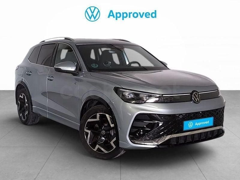 Usado VW Tiguan R-line 150 CV (110 kW) 2025 Gris / plata SUV