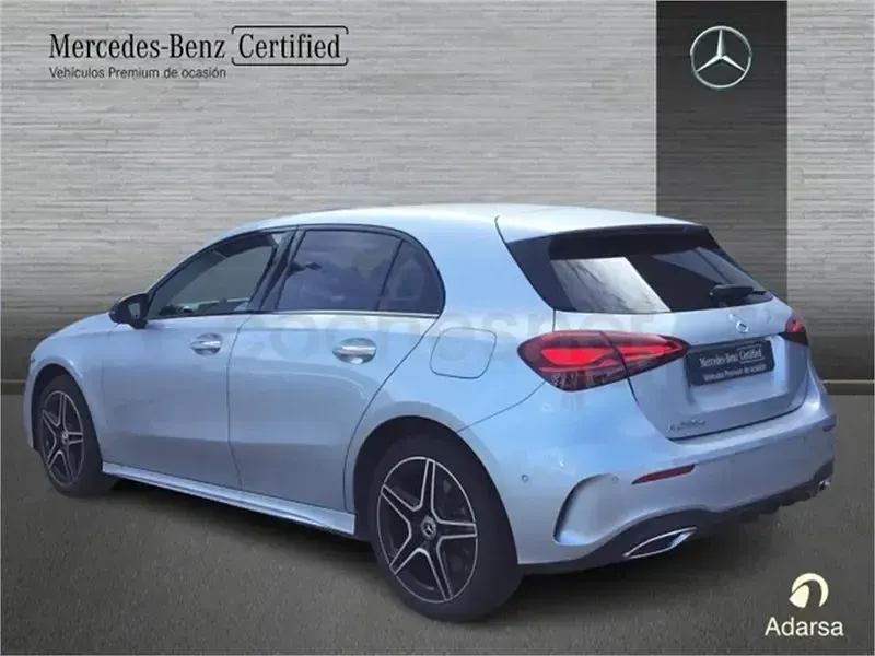Usado Mercedes A250 218 CV (160 kW) 2025 Gris / plata Berlina