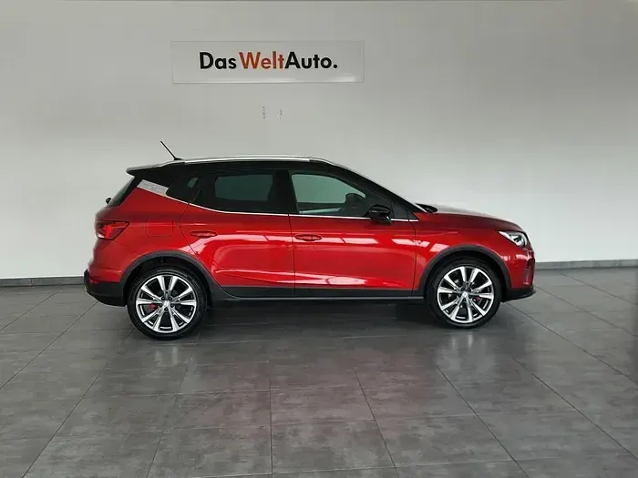 Usado Seat Arona FR 115 CV (84 kW) 2025 Rojo SUV