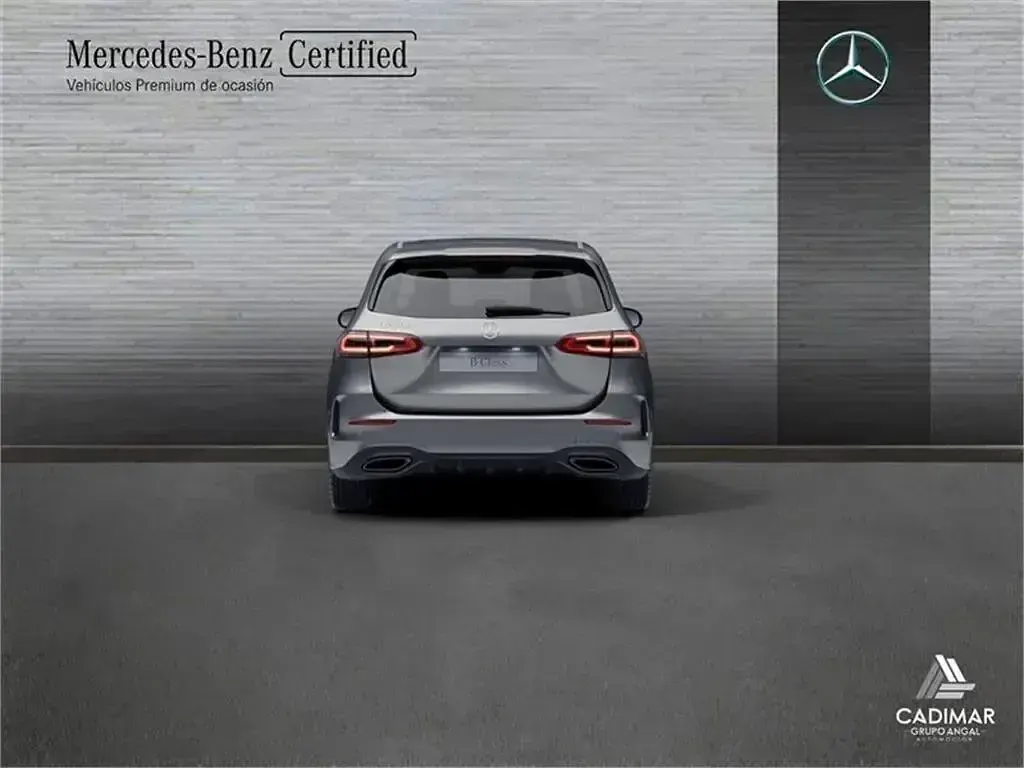 Usado Mercedes B200 150 CV (110 kW) 2021 Gris Utilitario