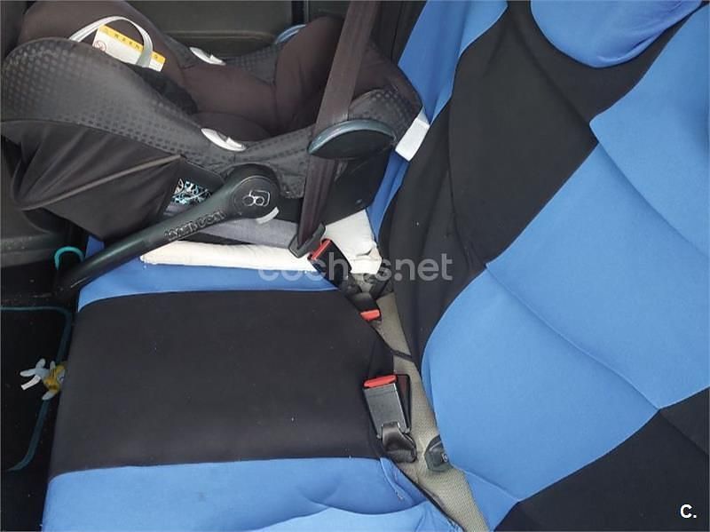 Usado Ford Tourneo Courier Titanium 95 CV (69 kW) 2016 Azul Monovolumen