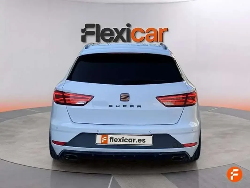 Usado Seat Leon ST CUPRA 290 CV (213 kW) 2019 Blanco Familiar