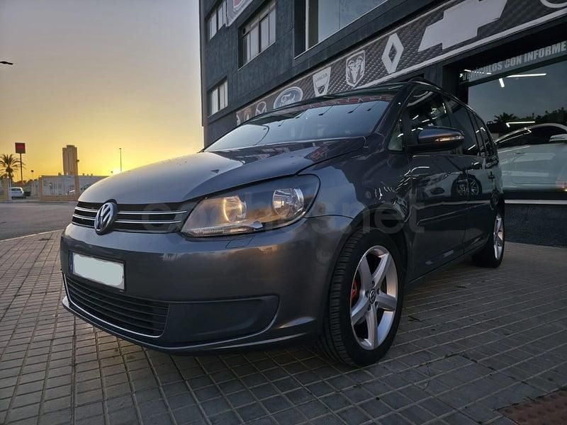 Usado VW Touran Advance 105 CV (77 kW) 2012 Blanco Monovolumen