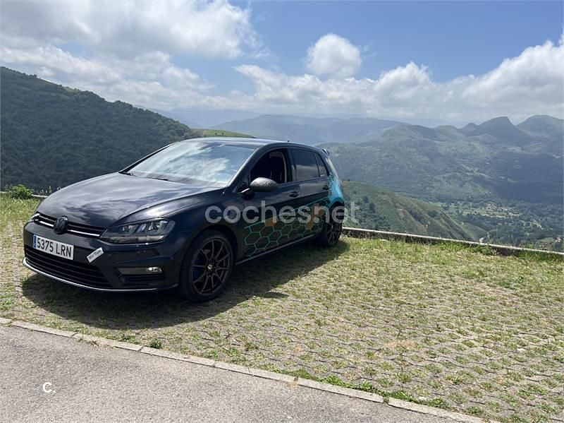 Usado VW Golf VII 110 CV (80 kW) 2016 Negro Berlina