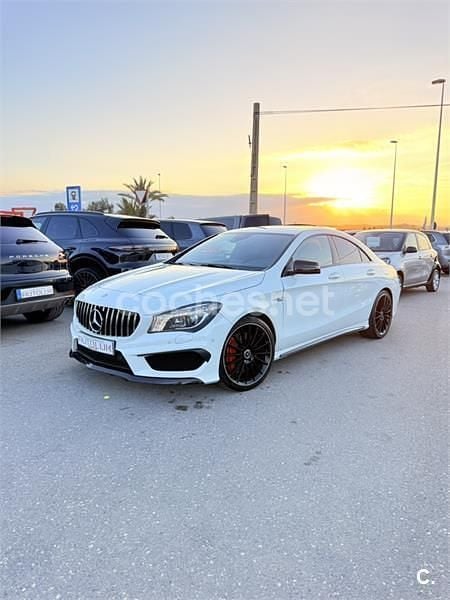 Blanco Usado 2014 Mercedes CLA45 AMG AMG Berlina | 29.990 € (Precio justo) - Imagen 1/4
