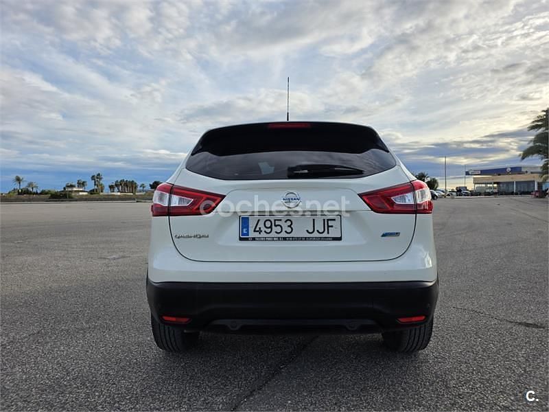 Usado Nissan Qashqai Premium Edition 110 CV (80 kW) 2015 Blanco SUV