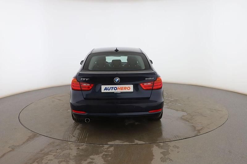 Usado BMW 318 Gran Turismo Sport Line 150 CV (110 kW) 2015 Negro Berlina