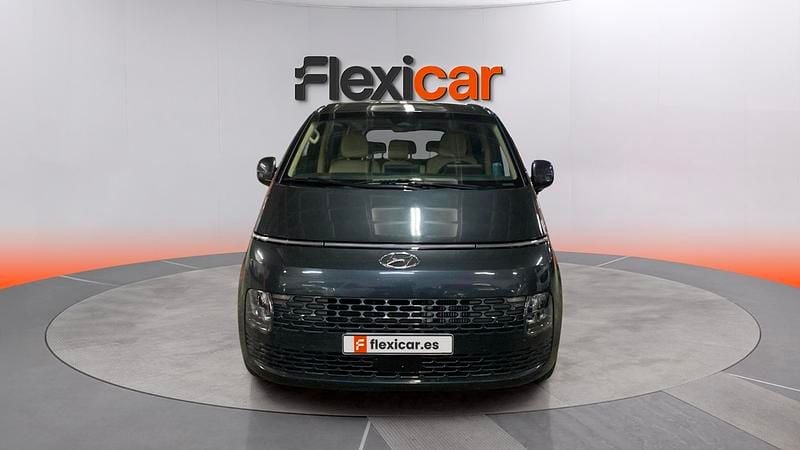 Usado Hyundai Staria 177 CV (130 kW) 2023 Gris Monovolumen