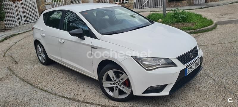 Usado Seat Leon Style 110 CV (80 kW) 2014 Blanco Berlina