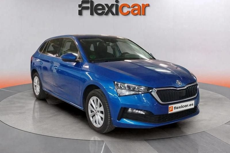 Azul Usado 2023 Skoda Scala Ambition Utilitario | 13.450 € (Precio justo) - Imagen 1/4