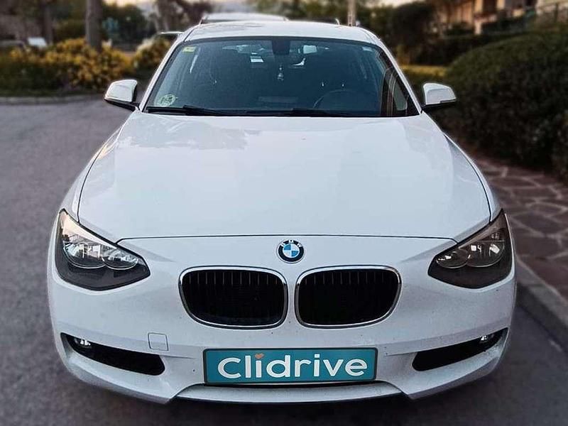 Begagnad BMW 118 143 HK (105 kW) 2013 Vit Halvkombi