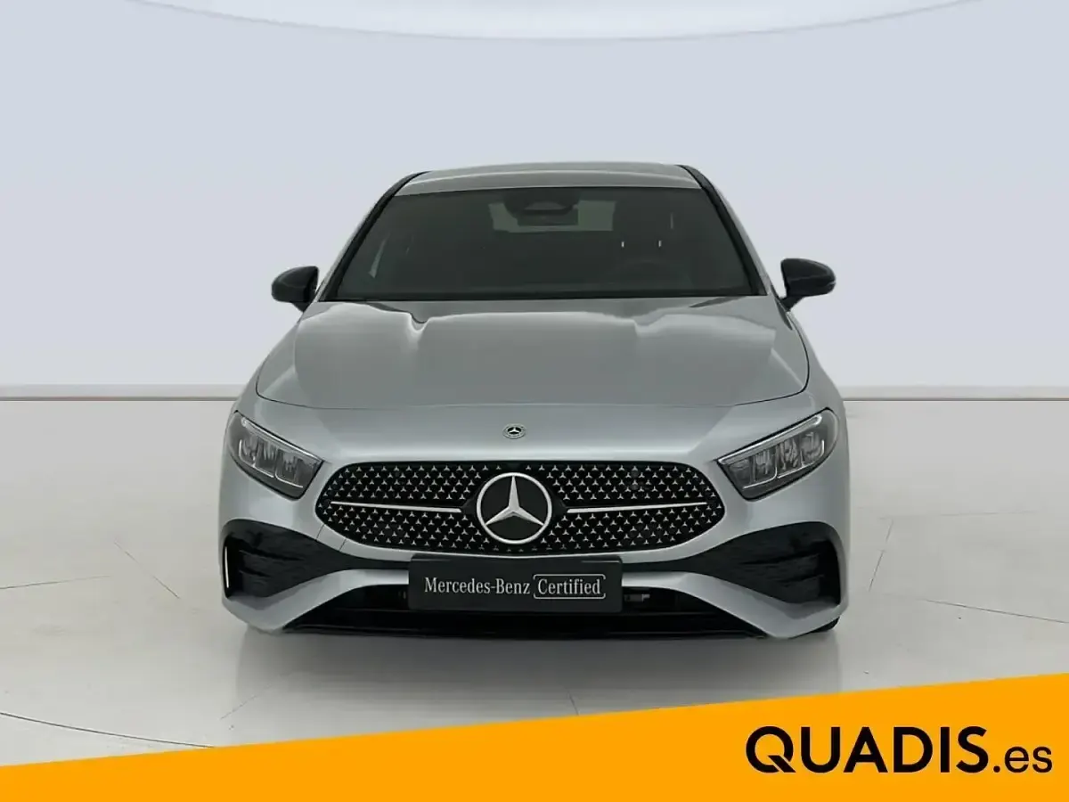 Usado Mercedes A150 150 CV (110 kW) 2025 Gris Berlina