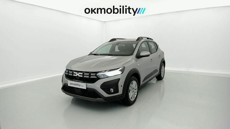 Gris luna Usado 2024 Dacia Sandero Expression | 13.400 € (Buen precio) - Imagen 1/4