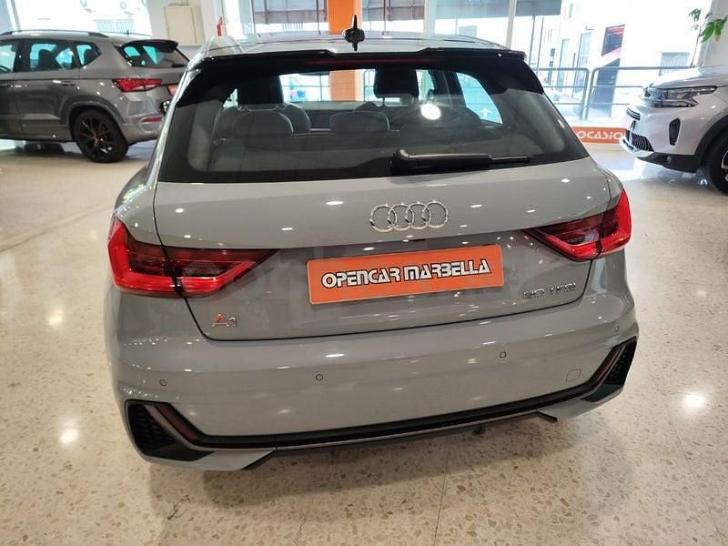 Usado Audi A1 Sportback Premium 110 CV (80 kW) 2023 Gris / plata Utilitario