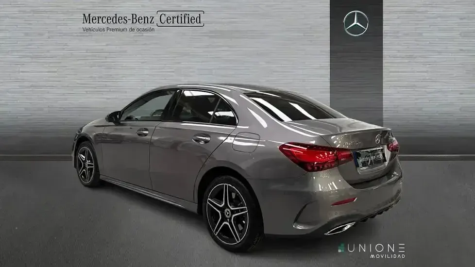 Usado Mercedes A250 218 CV (160 kW) 2025 Gris Berlina