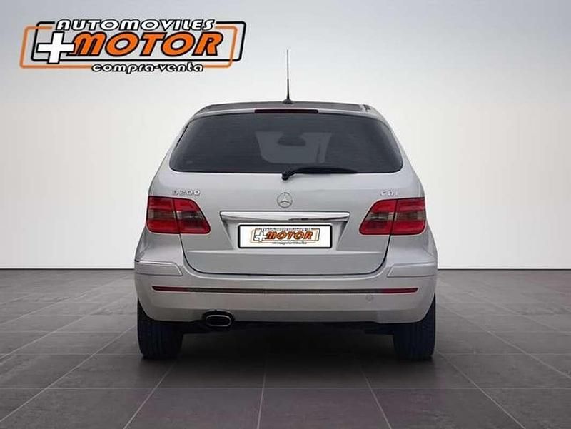 Usado Mercedes B200 140 CV (102 kW) 2006 Gris Monovolumen