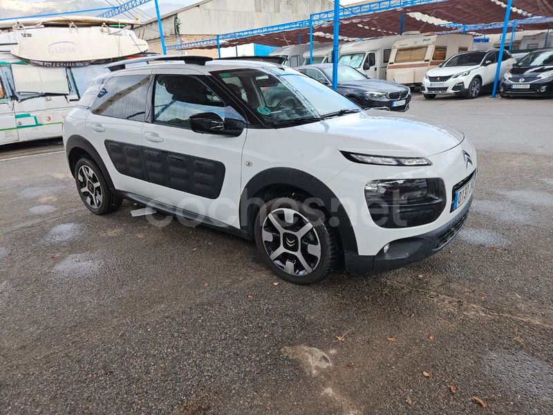 Usado Citroën C4 Cactus Feel 100 CV (73 kW) 2015 Blanco Utilitario